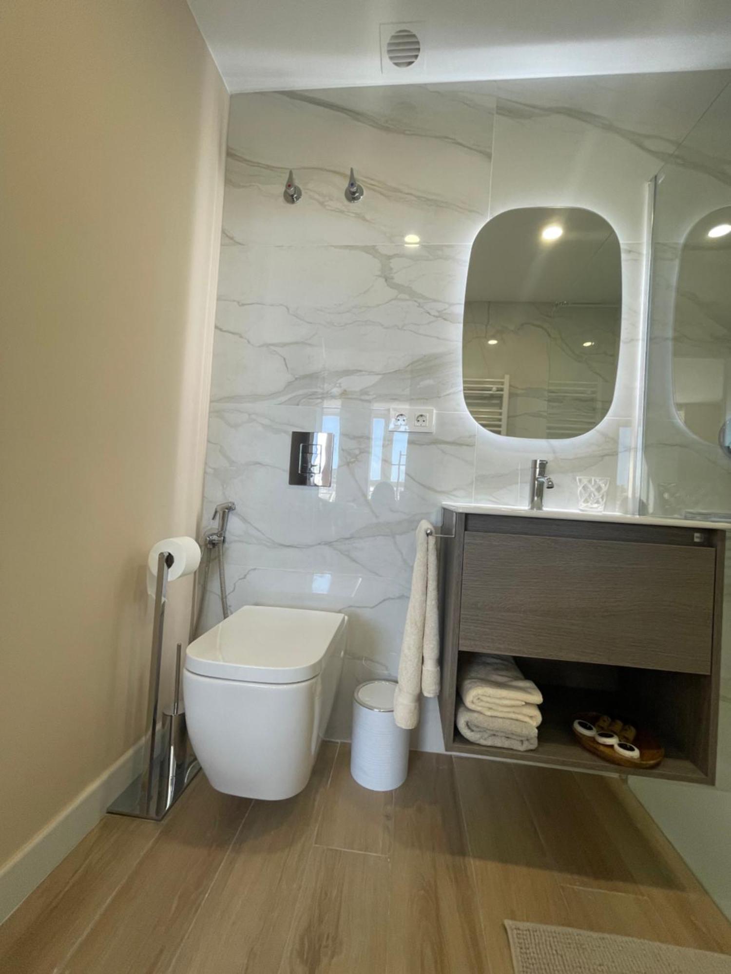 Riscal Suits Luxury لقنت المظهر الخارجي الصورة